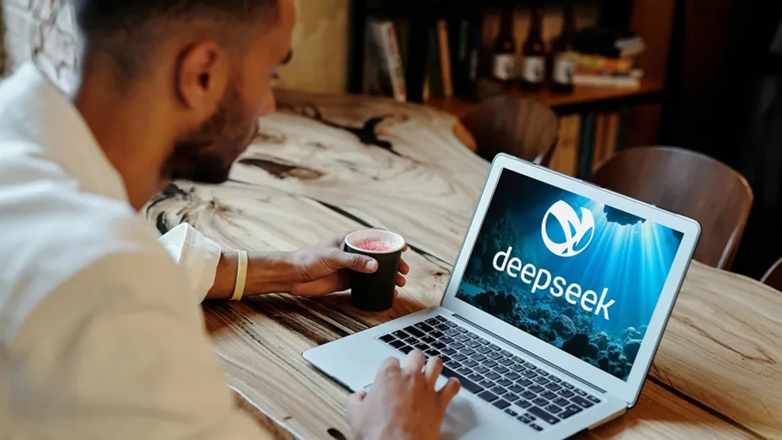 DeepSeek چیست؟ | هر آنچه باید بدانید