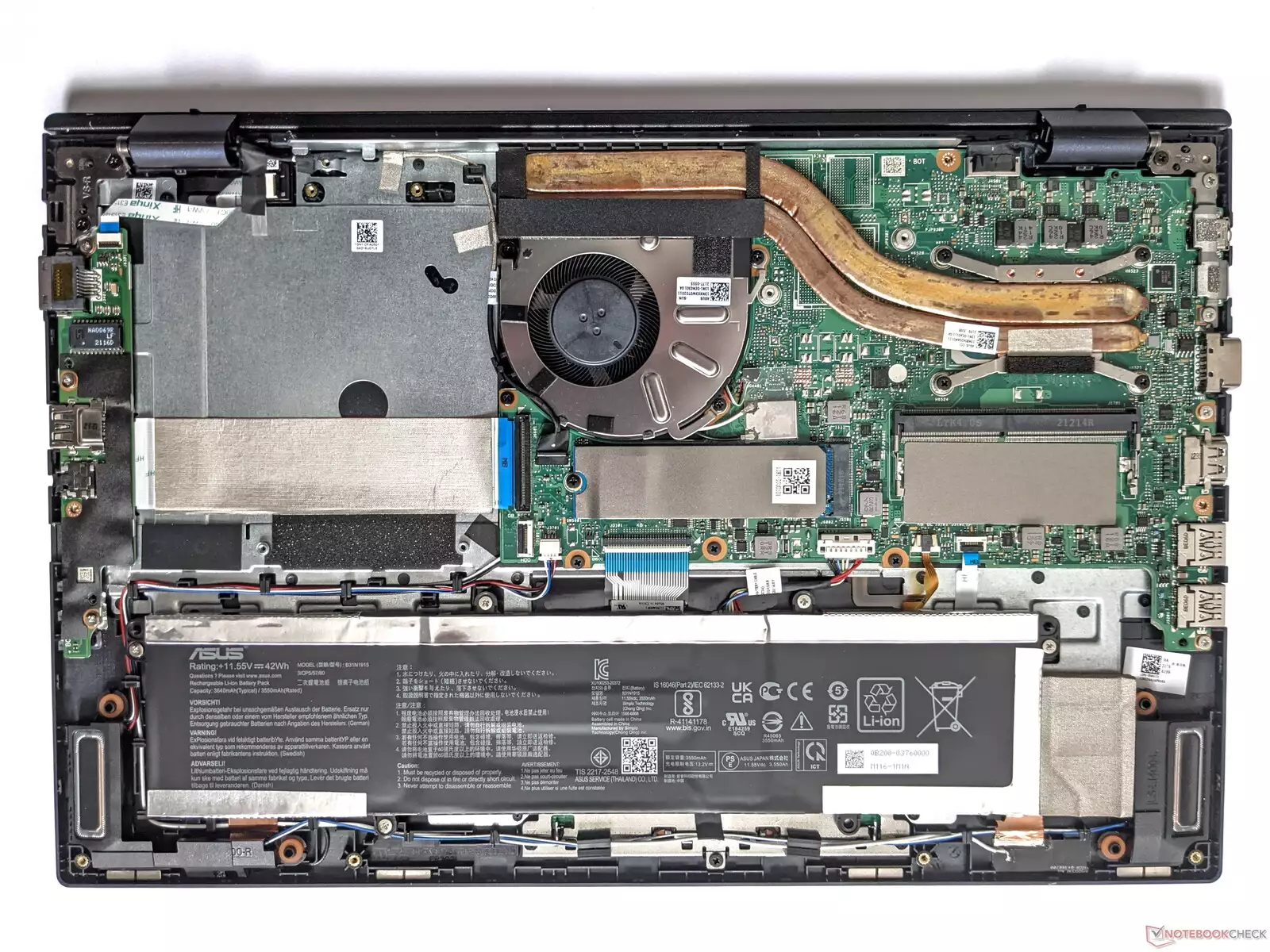 ساختار داخلی Asus ExpertBook B1